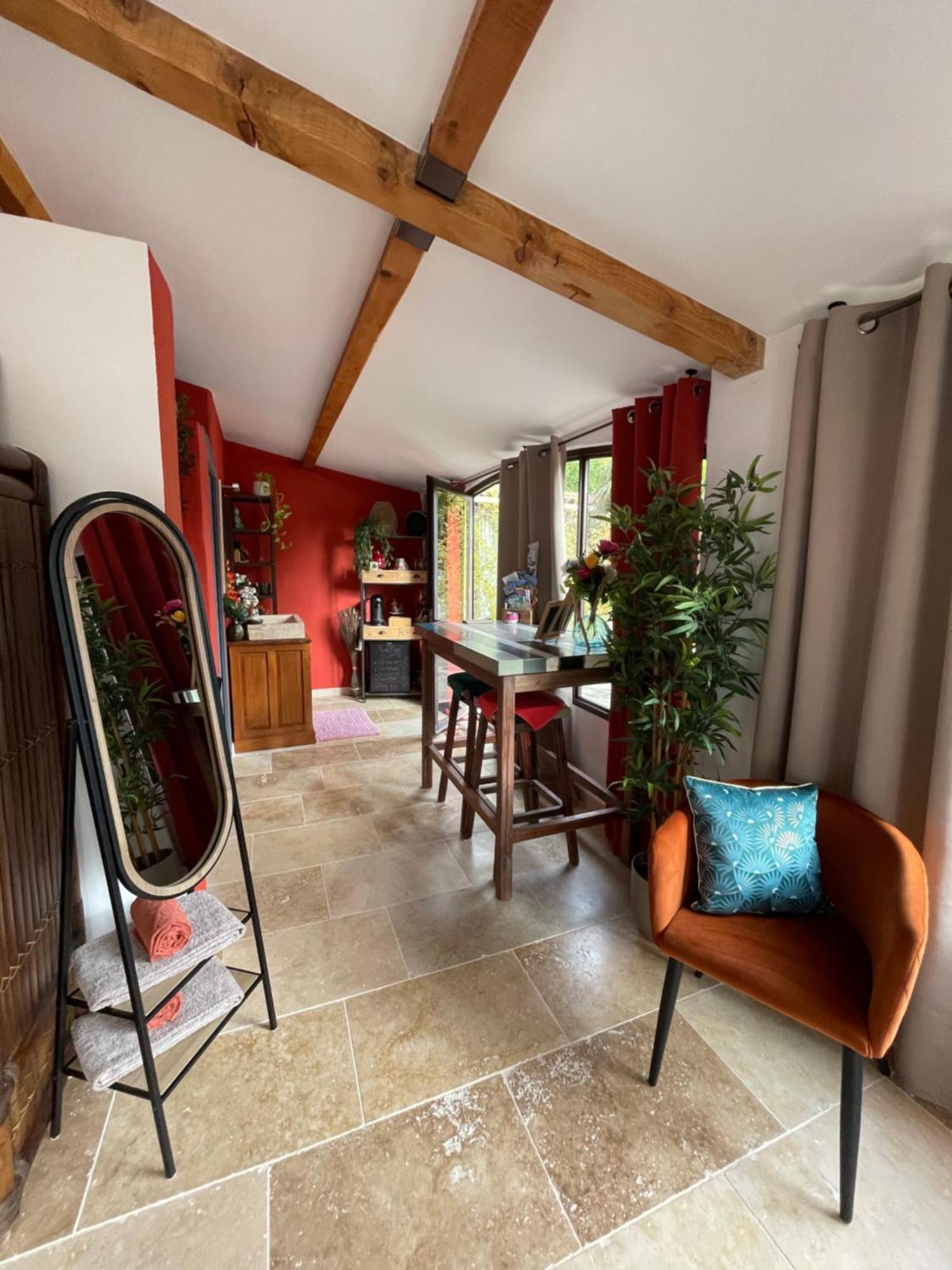 Mas De La Butte Blanche Bed & Breakfast Orgon ภายนอก รูปภาพ