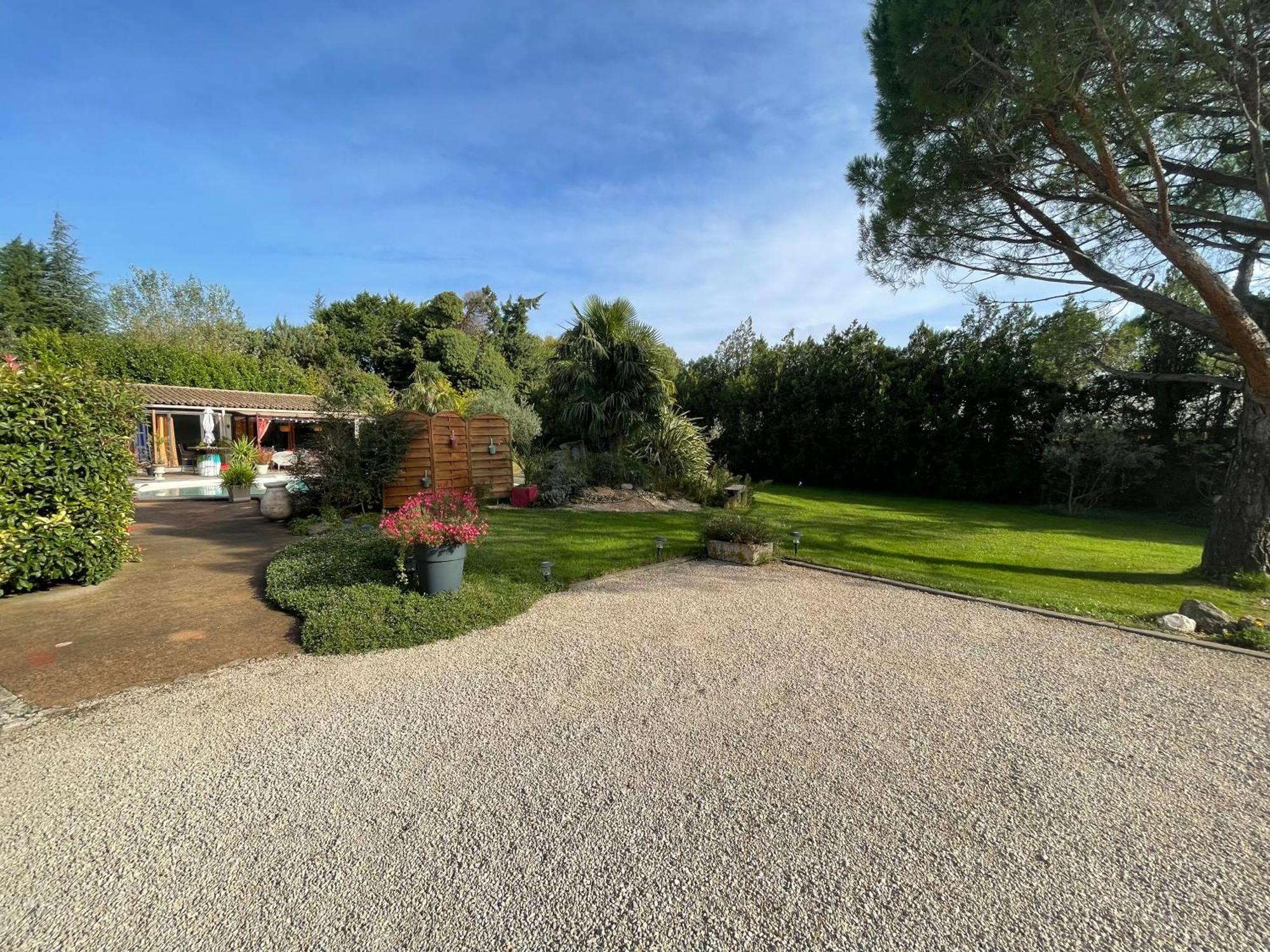 Mas De La Butte Blanche Bed & Breakfast Orgon ภายนอก รูปภาพ